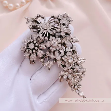 SWEET ROMANCE Брошь «Корсажная роскошь»