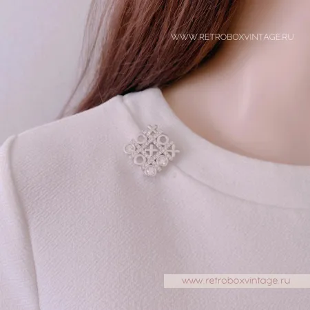 SWAROVSKI Брошь «Крестики-нолики: серебро»