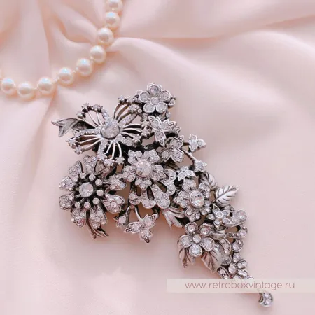 SWEET ROMANCE Брошь «Корсажная роскошь»