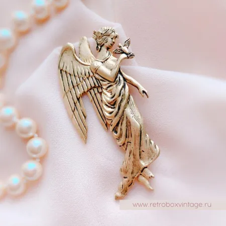 JJ / JONET JEWELRY Брошь «Ангел доброй вести: золото»