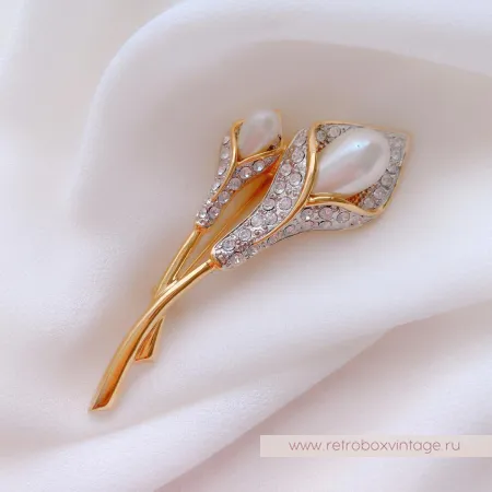 EDITH VANDERBILT Брошь «Жемчужные каллы»