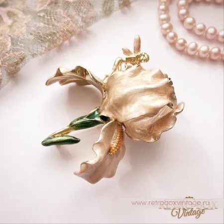 KIRKS FOLLY Брошь «Пудровый ирис с феей»