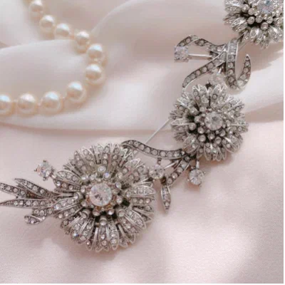 Серебристая