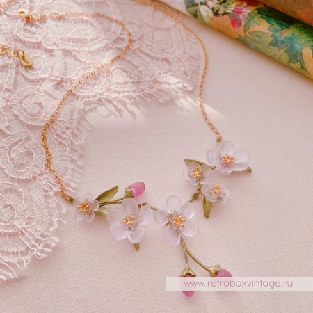 MICHAEL MICHAUD Колье "Нежная весна: цветы персика" крупные цветы