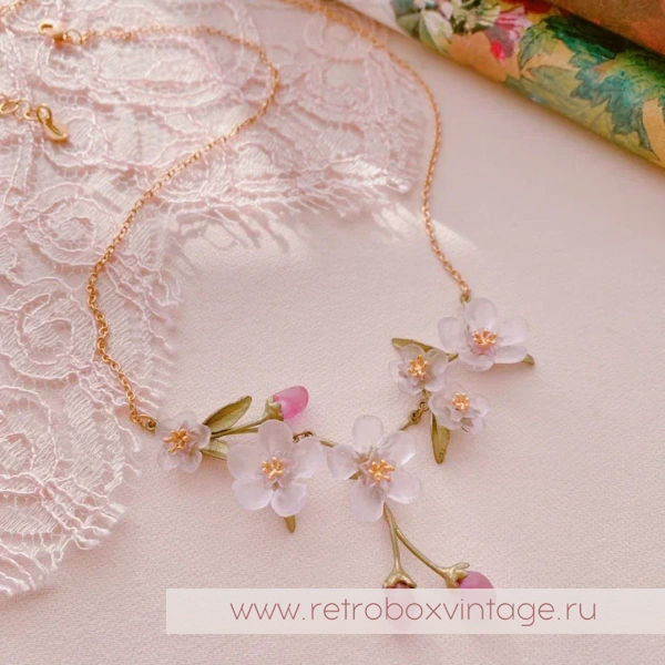 MICHAEL MICHAUD Колье "Нежная весна: цветы персика" крупные цветы