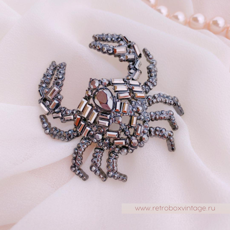 VERA WANG Брошь «Счастливый крабик»