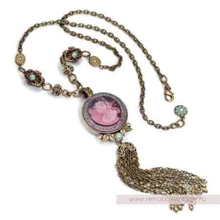 SWEET ROMANCE Ожерелье «Богиня: круглая инталия аметист» с кисточкой SWEET ROMANCE Ожерелье «Богиня: круглая инталия аметист» с кисточкой