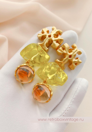 TORY BURCH Серьги-пусеты удлиненные «Роксана: прозрачные салатово-бежевые»