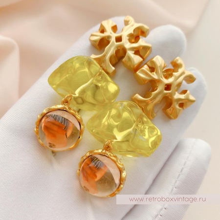 TORY BURCH Серьги-пусеты удлиненные «Роксана: прозрачные салатово-бежевые»