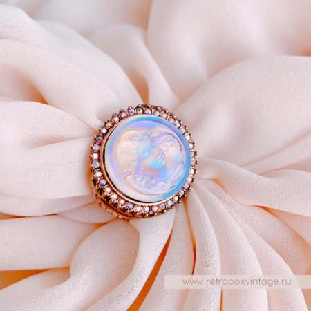 KIRKS FOLLY Кольцо «Спящий ангел: персиково-голубой в бронзе»