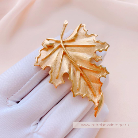 TRIFARI Брошь «Танец кленового листа: золото» TRIFARI Брошь «Танец кленового листа: золото»