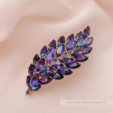 TRIFARI Брошь «Фиолетовое перо» TRIFARI Брошь «Фиолетовое перо»