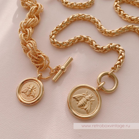 JOAN RIVER Браслет с медальоном «Золотая пчела» JOAN RIVER Браслет с медальоном «Золотая пчела»