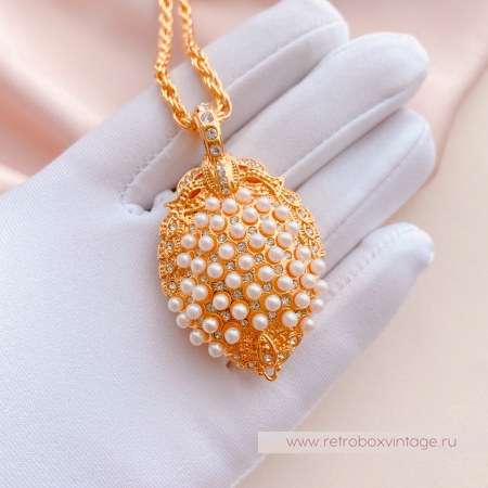 EDGAR BEREBI Кулон-локет на цепочке "Принцесса Александра" жемчужный