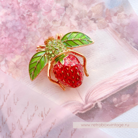 JOAN RIVERS Брошь "Пчелка Земляника"