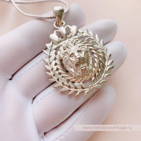 ANNE KLEIN Кулон на цепочке «Светская львица: серебро»