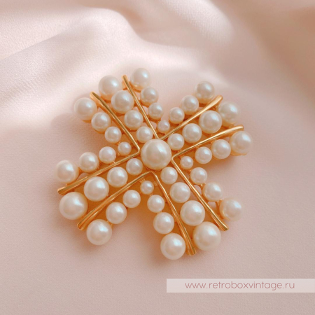 JOAN RIVERS Брошь «Жемчужный мальтийский крест»