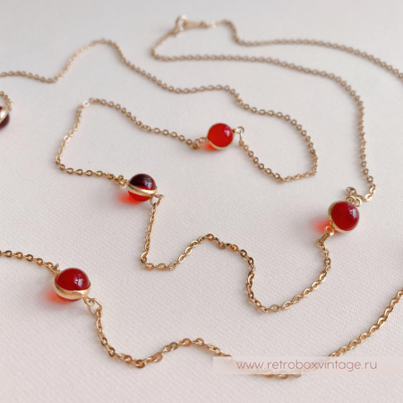 AVON Нить с кабошонами-безелями «Ягодка»