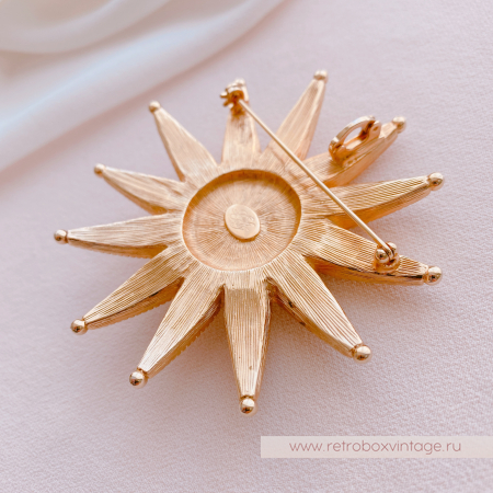 KIRKS FOLLY Брошь-кулон "Сияющее солнце-звезда: светлый лик в золоте"