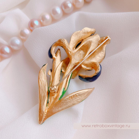 MFA Брошь «Синий ирис» / Музейная коллекция