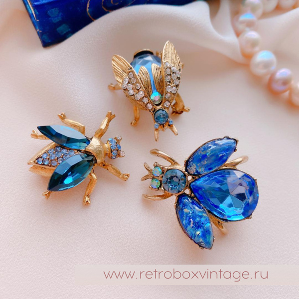 SWEET ROMANCE Трио брошей «Лазурные пчелки: сине-голубые в золоте» (3 шт)