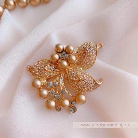 CAROLEE Ожерелье с брошью «Жемчужное золото и золотой цветок»