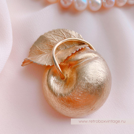 NAPIER Брошь «Золотое яблоко»