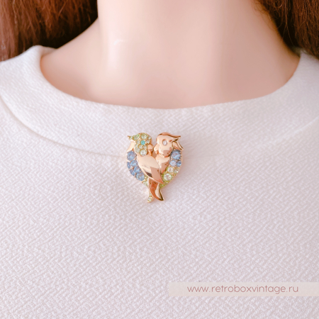 LIZ CLAIBORNE Брошь "Птицы-неразлучники - сердце любви"