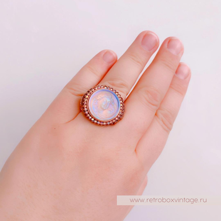 KIRKS FOLLY Кольцо «Спящий ангел: персиково-голубой в бронзе»