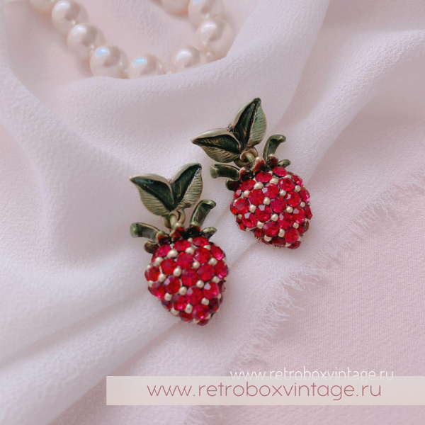SWEET ROMANCE Серьги «Спелая земляника» SWEET ROMANCE Серьги «Спелая земляника»
