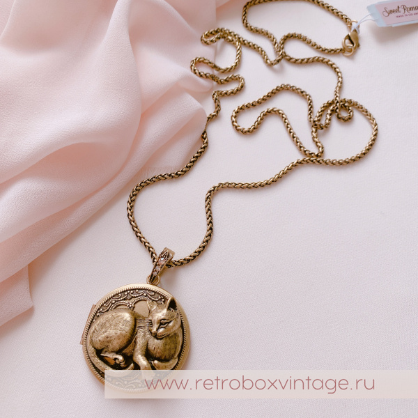 SWEET ROMANCE Кулон-локет на цепочке «Кошечка-мурлыка: бронза»