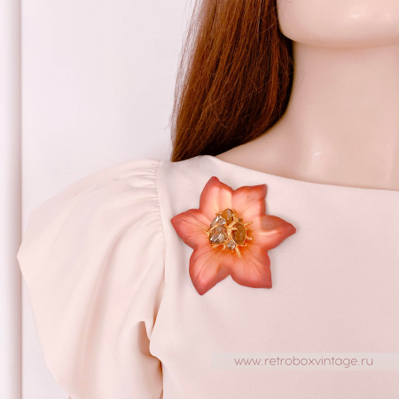 ALEXIS BITTAR Брошь «Пламенный цветок» кристальная сердцевина