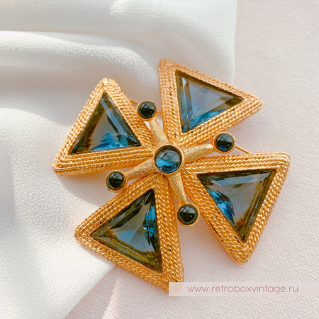 Брошь-кулон "Сапфировый кристальный мальтийский крест" (№1)