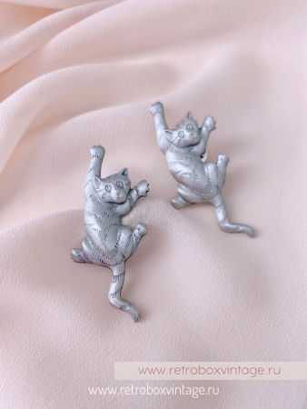 JJ / JONET JEWELRY Брошь-пин «Озорной котик: серебро»
