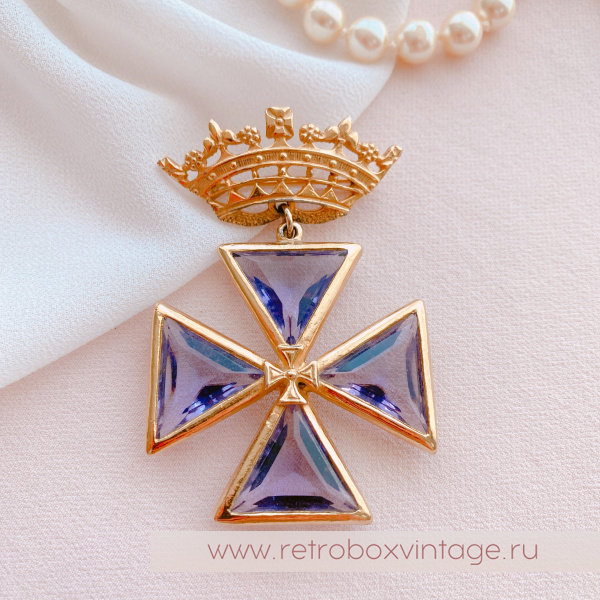 ACCESSOCRAFT Брошь-кулон "Символ доблести: орден с крестом и короной" аметист (н/м)