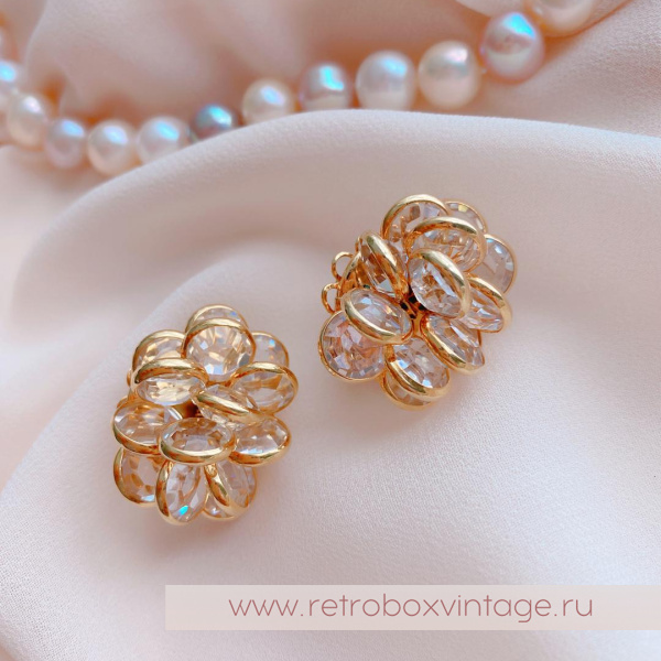 SWAROVSKI Клипсы с безелями «Кубышки»