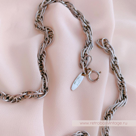 WHITING AND DAVIS Комплект «Голубые камеи» ожерелье и клипсы