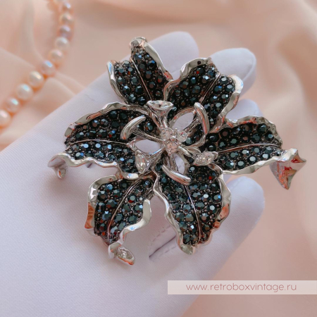 NOLAN MILLER Брошь «Черная лилия»