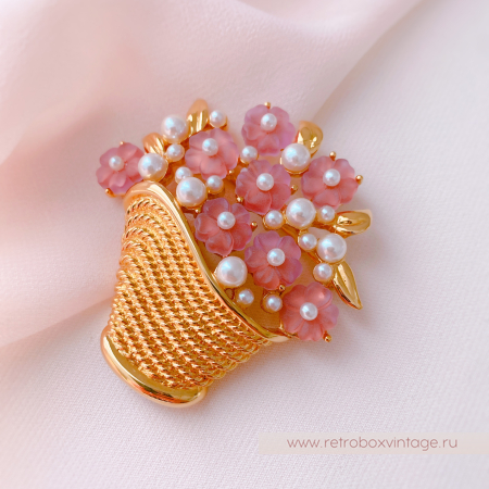NAPIER Брошь «Корзинка с цветами и жемчужинами» NAPIER Брошь «Корзинка с цветами и жемчужинами»