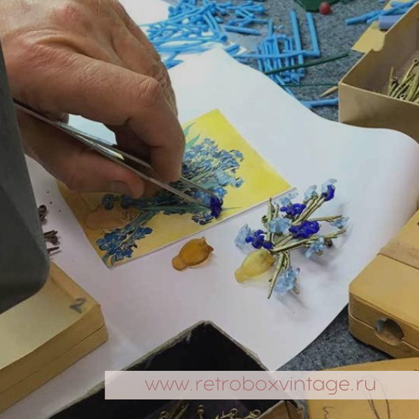 MICHAEL MICHAUD Брошь «Ирисы Ван Гога» музейная коллекция