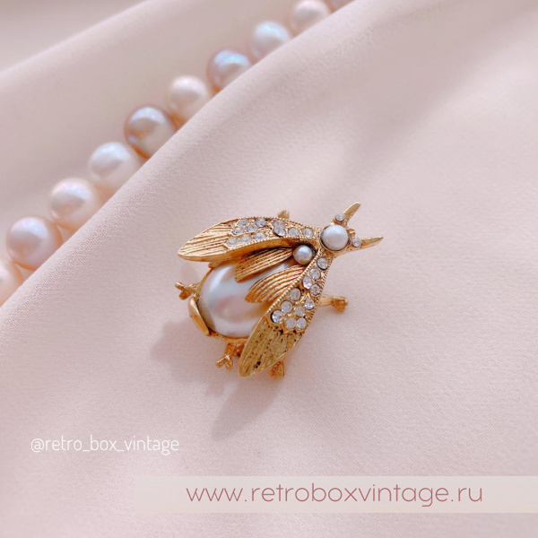 SWEET ROMANCE Трио брошей «Жемчужные пчелки в золоте» (3 шт)