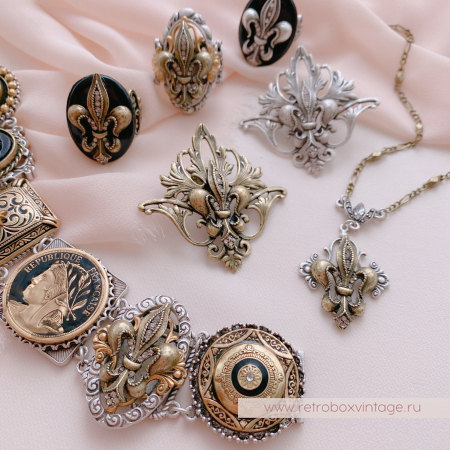 SWEET ROMANCE Кольцо «Королевская лилия - флер де лис» серебро