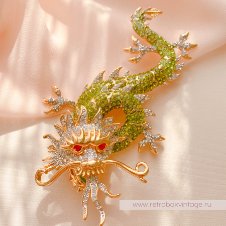 BUTLER AND WILSON Брошь «Зеленый дракон: сила природы»