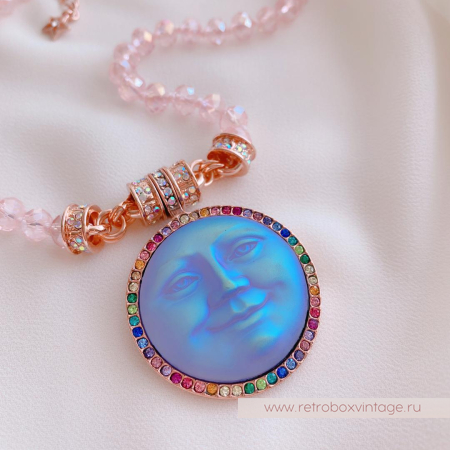 KIRKS FOLLY Колье магнитное «Радужная луна: голубая на розовых бусах»