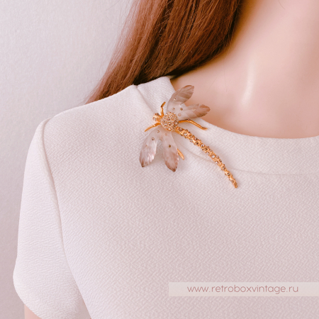 ALEXIS BITTAR Брошь "Бежевая стрекоза"