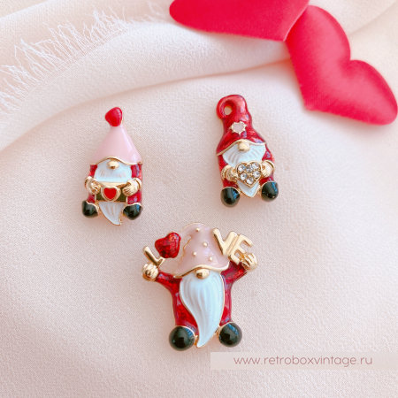 NAPIER Трио брошей-пин «Гномики с сердечками»