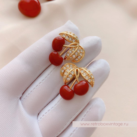 JOAN RIVERS Комплект «Спелые вишни»