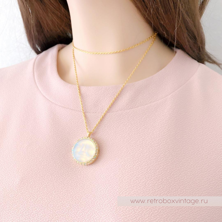 KIRKS FOLLY Кулон-локет на цепочке «Лунный свет: светлая в золоте»