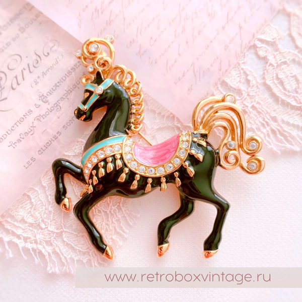 BOB MACKIE Брошь «Царская лошадь: черная»