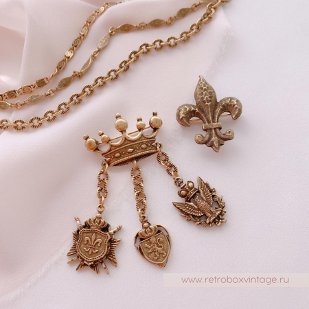 NO NAME Брошь-шатлен «Символы власти»